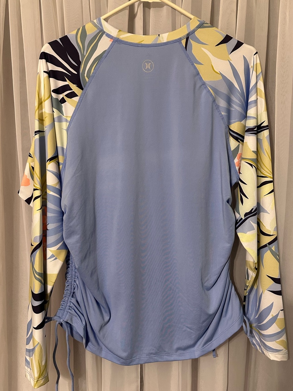 Hurley Blue and Floral Long Sleeve Rash Guard Swim Top Ruched Sides Size L - Picture 6 of 6